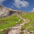 mountain path with sign in Rocky Moutain National Park